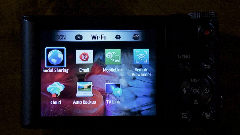 Illustration for article titled The Best Inexpensive Point-and-Shoot Camera with Wi-Fi